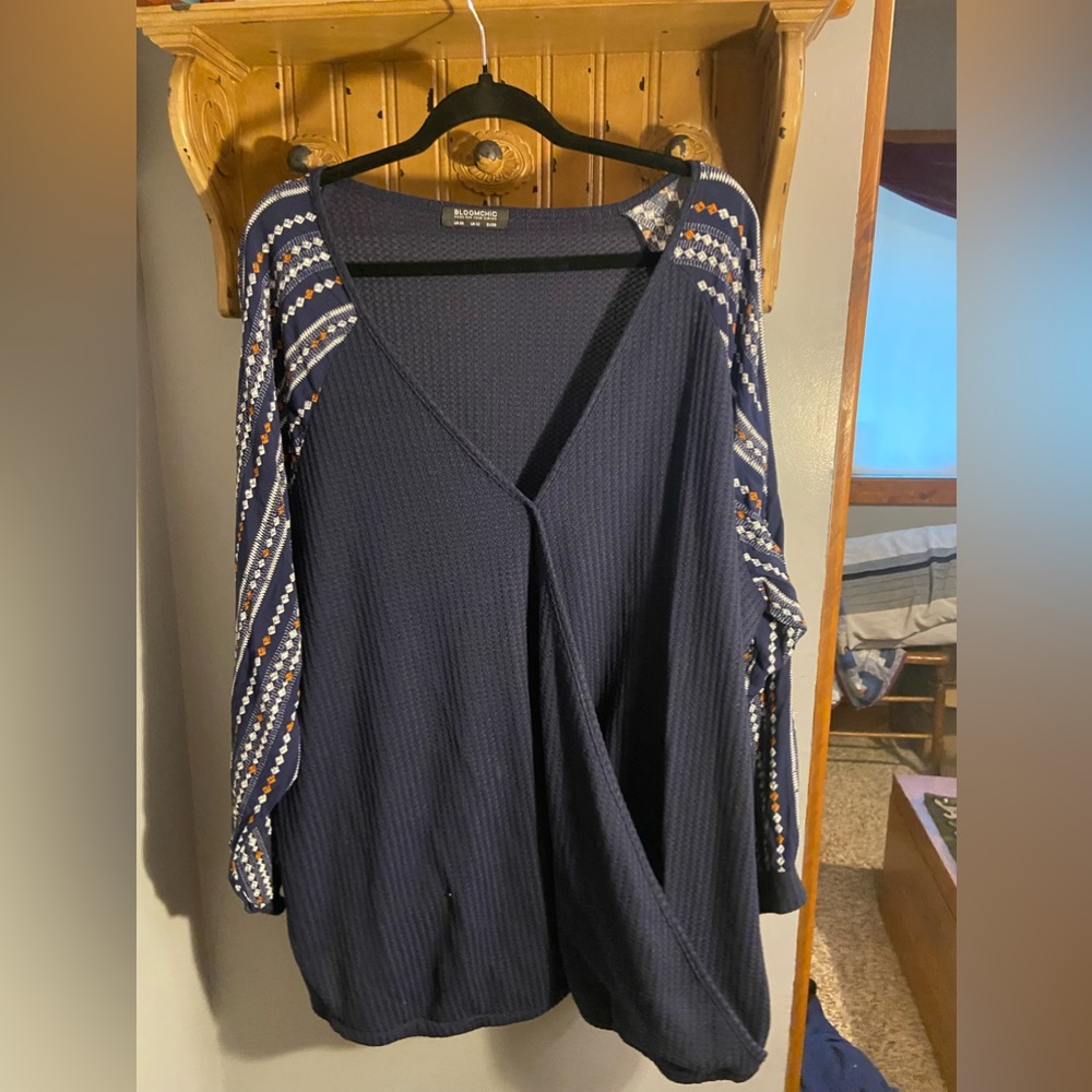 Navy blue top from BloomChic